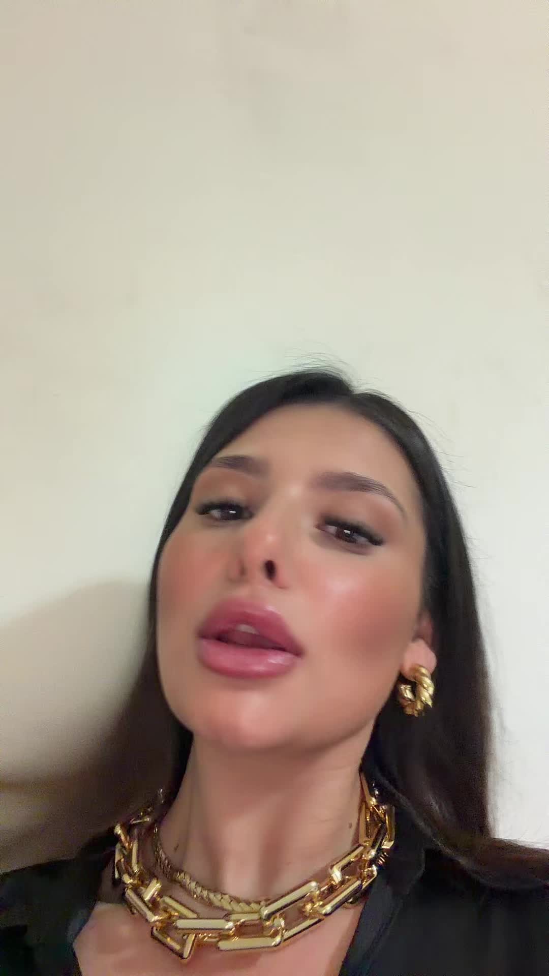 @Carmendecrescenzo