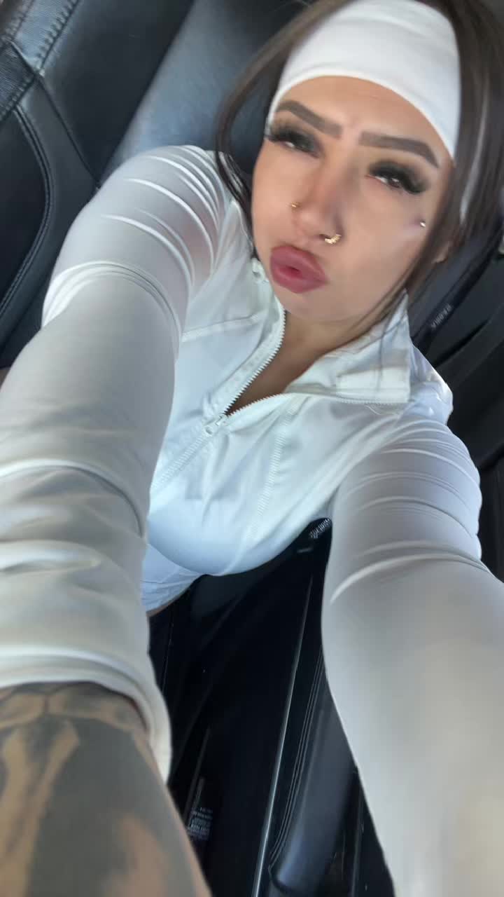 @Desiree 🦋