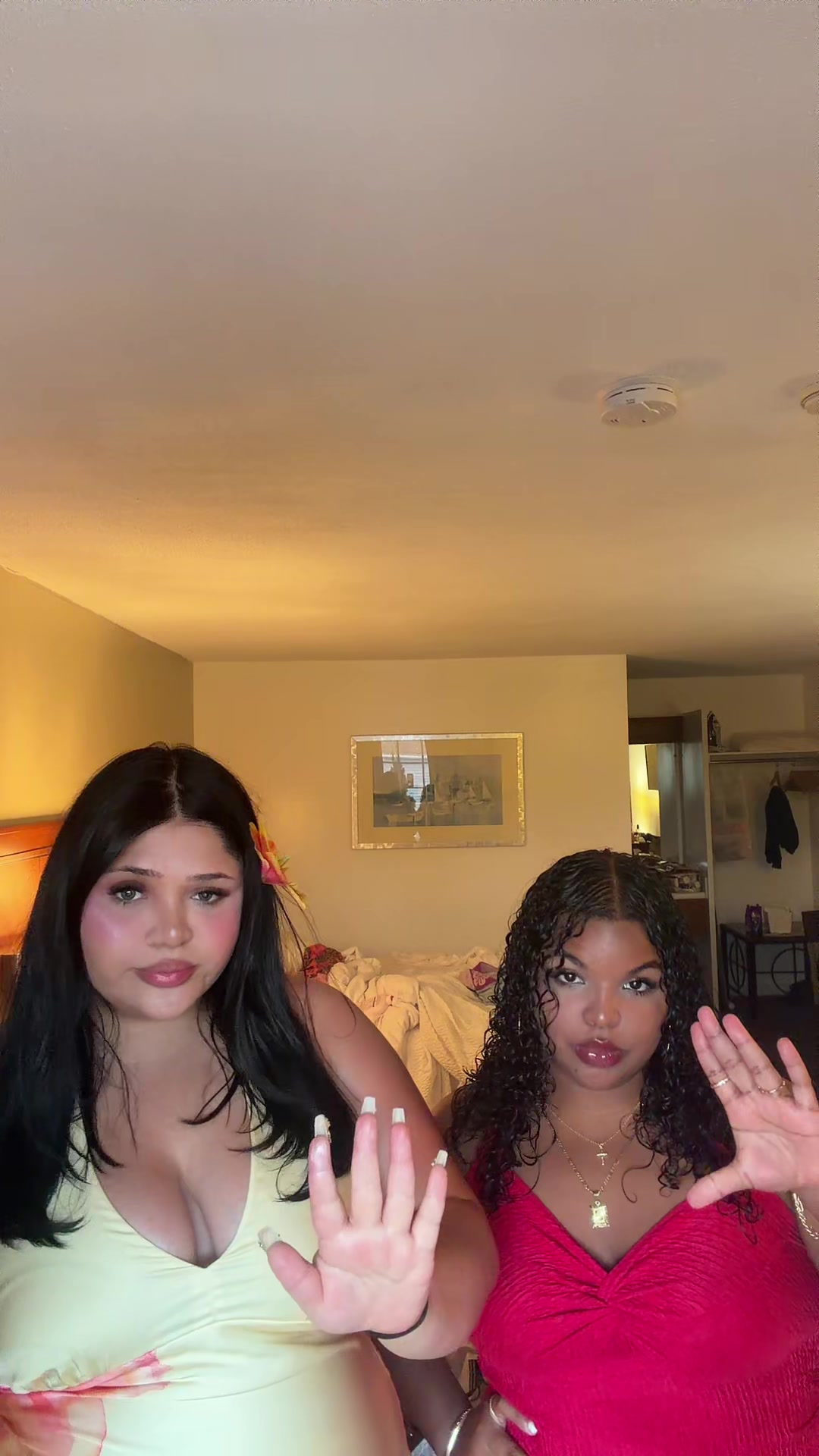 @Caro<3