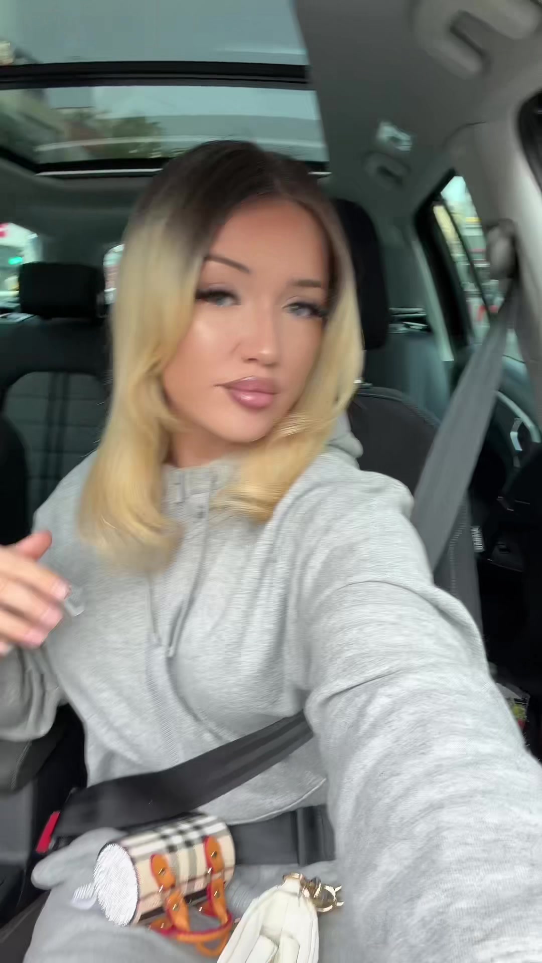 @livalyena