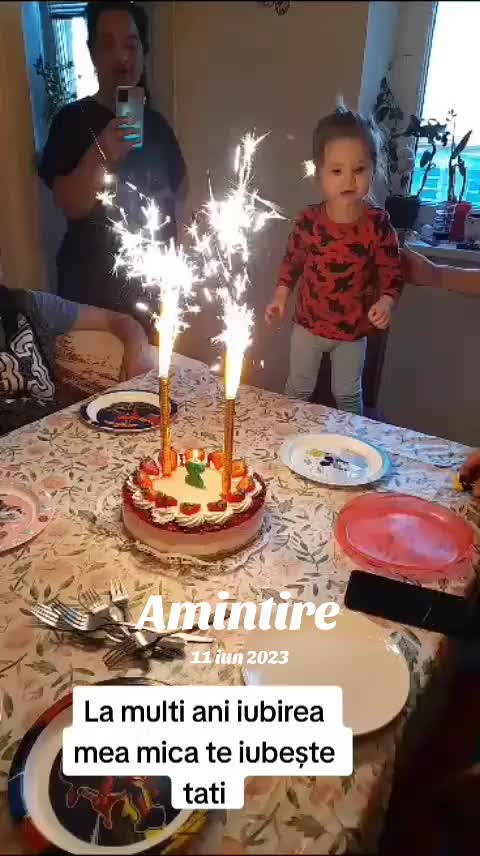@Lau_Ralu
