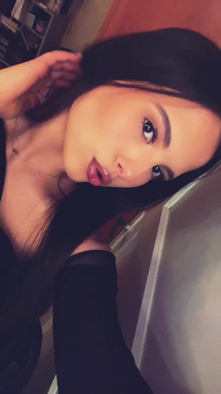 @𝓟𝓸𝓵𝓲𝓷𝓪