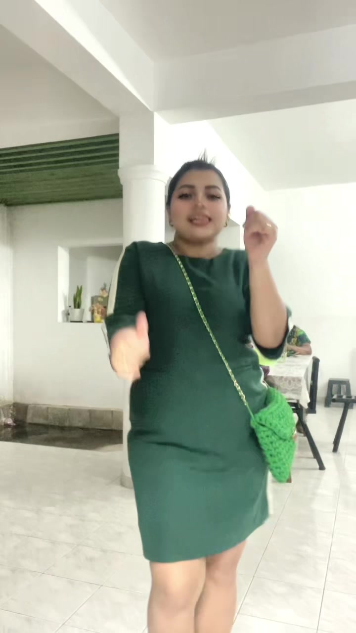 @M E L I 🇱🇰🇮🇹🇨🇭