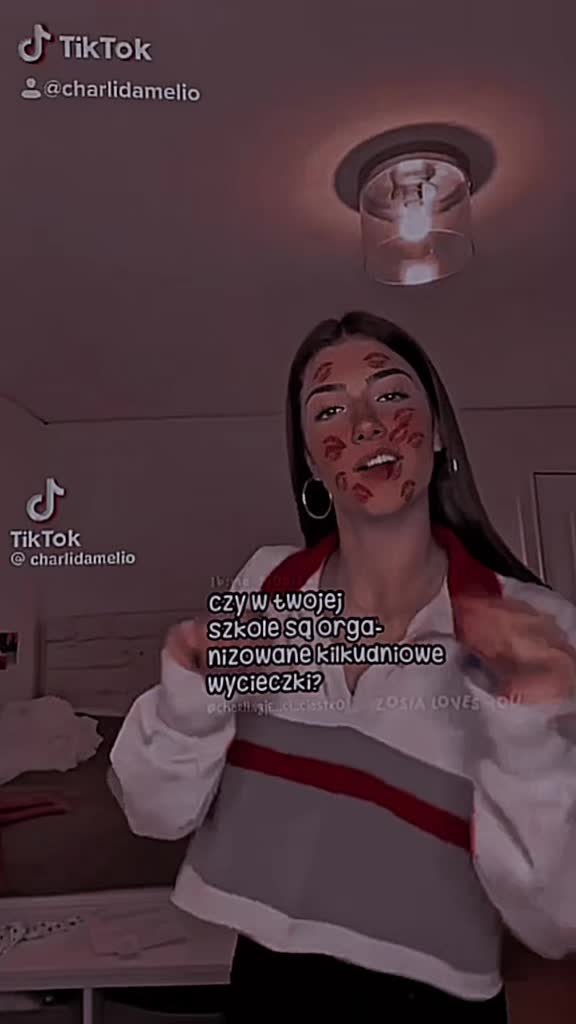 @•°•Kocham Charli•°•