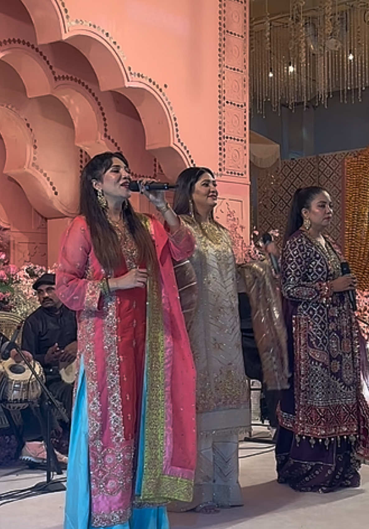 @Manwa Sisters ✅