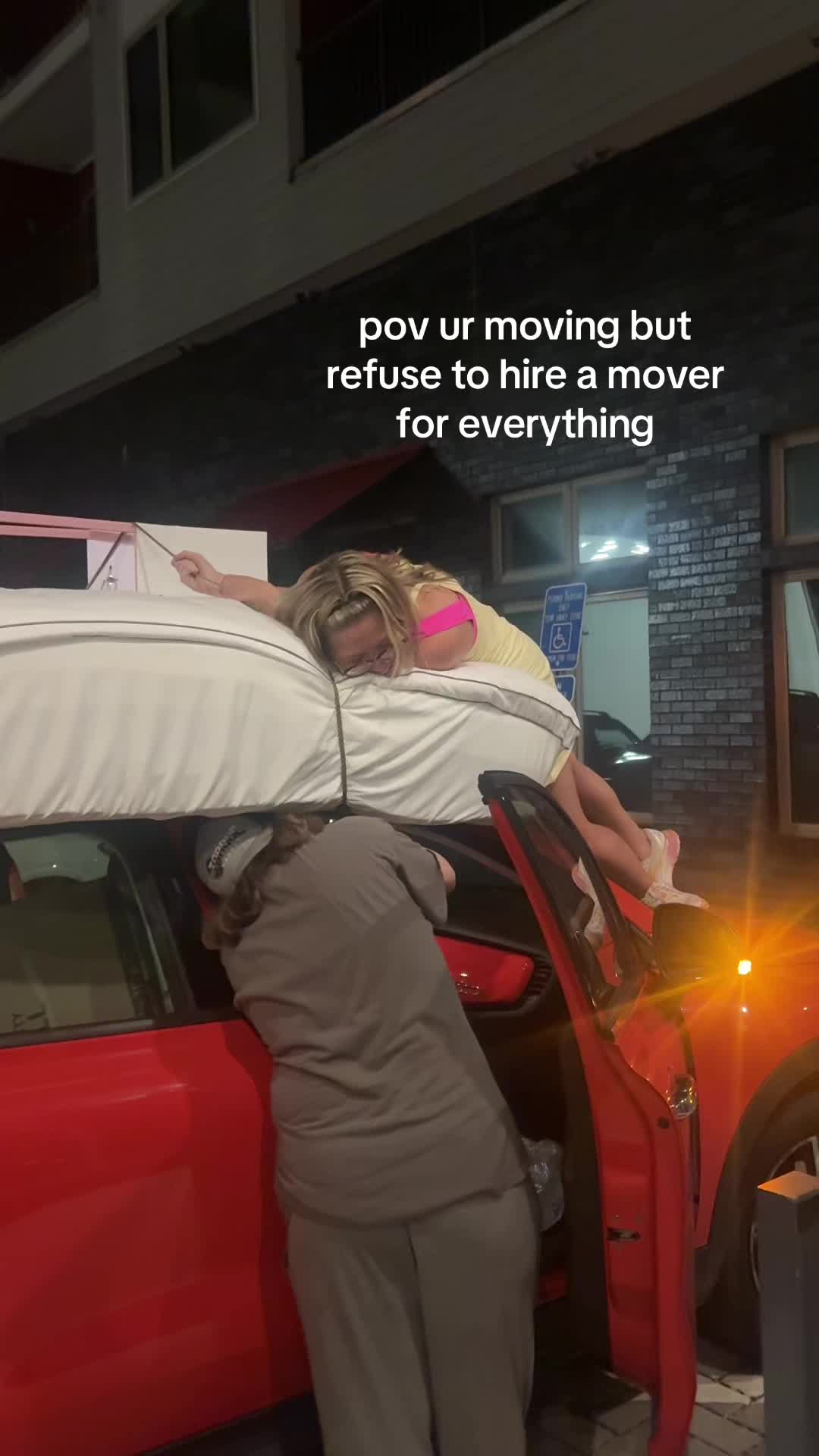 @mo!