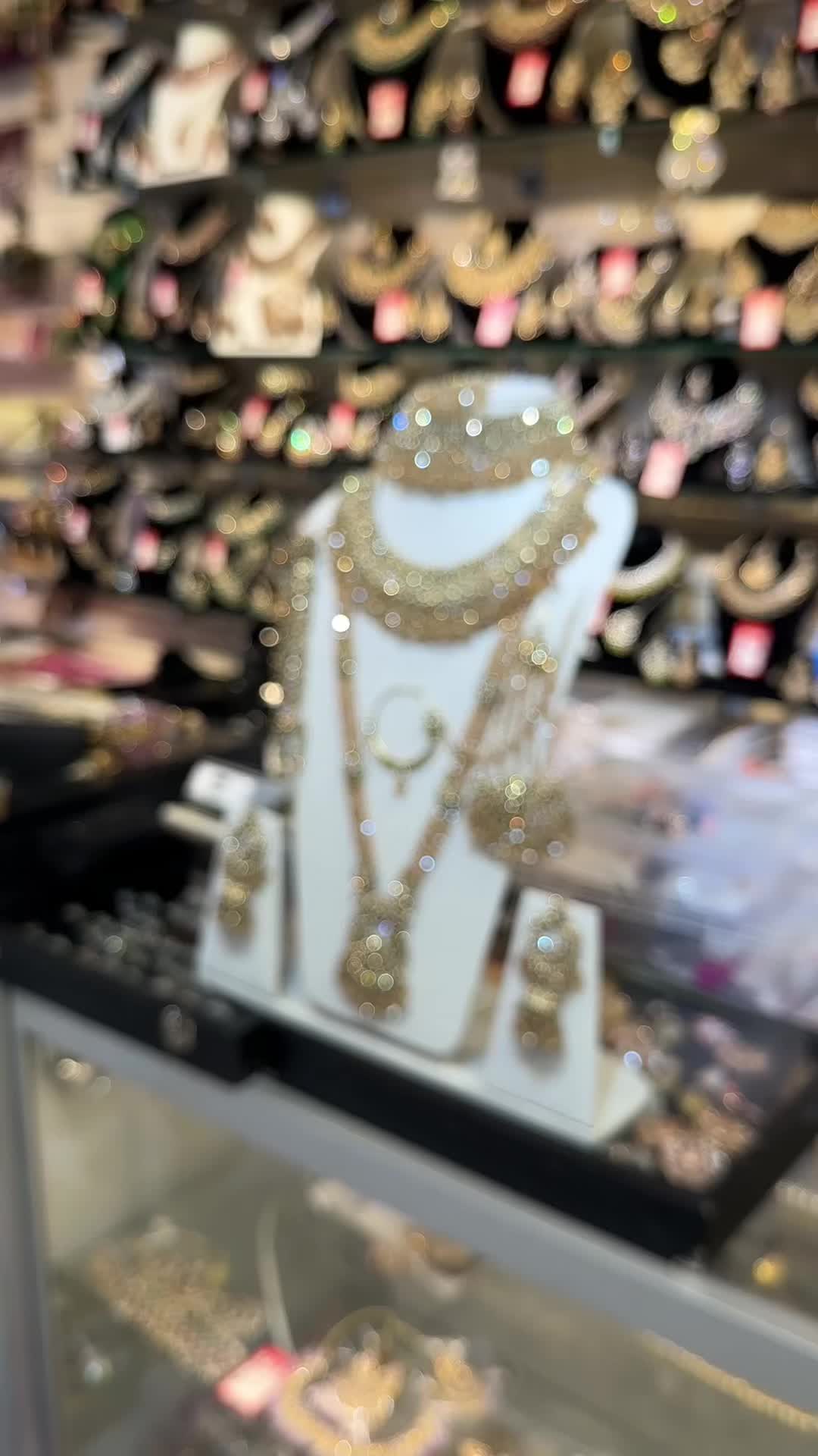 @FashionHouse438D