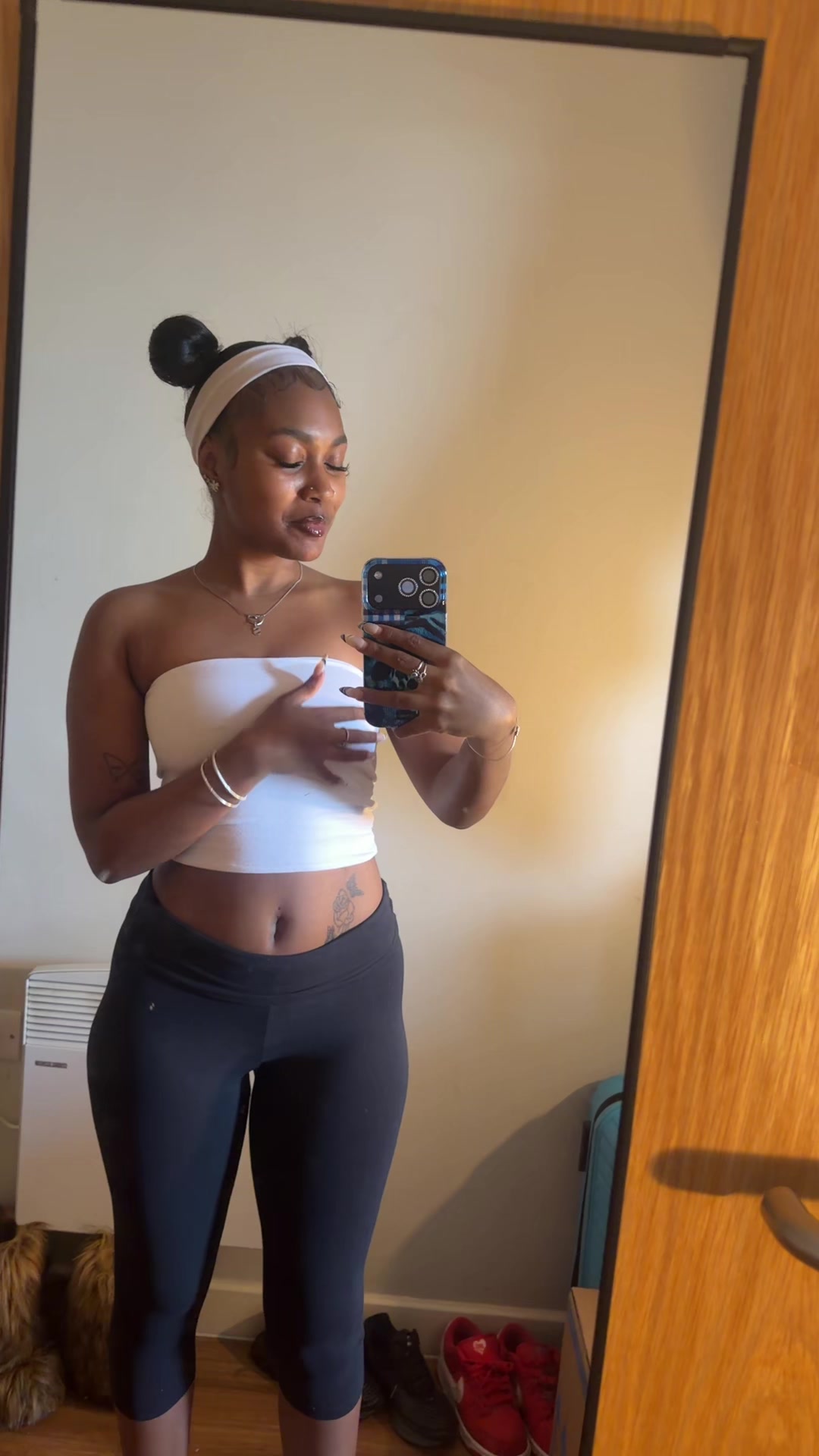 @Emizjae