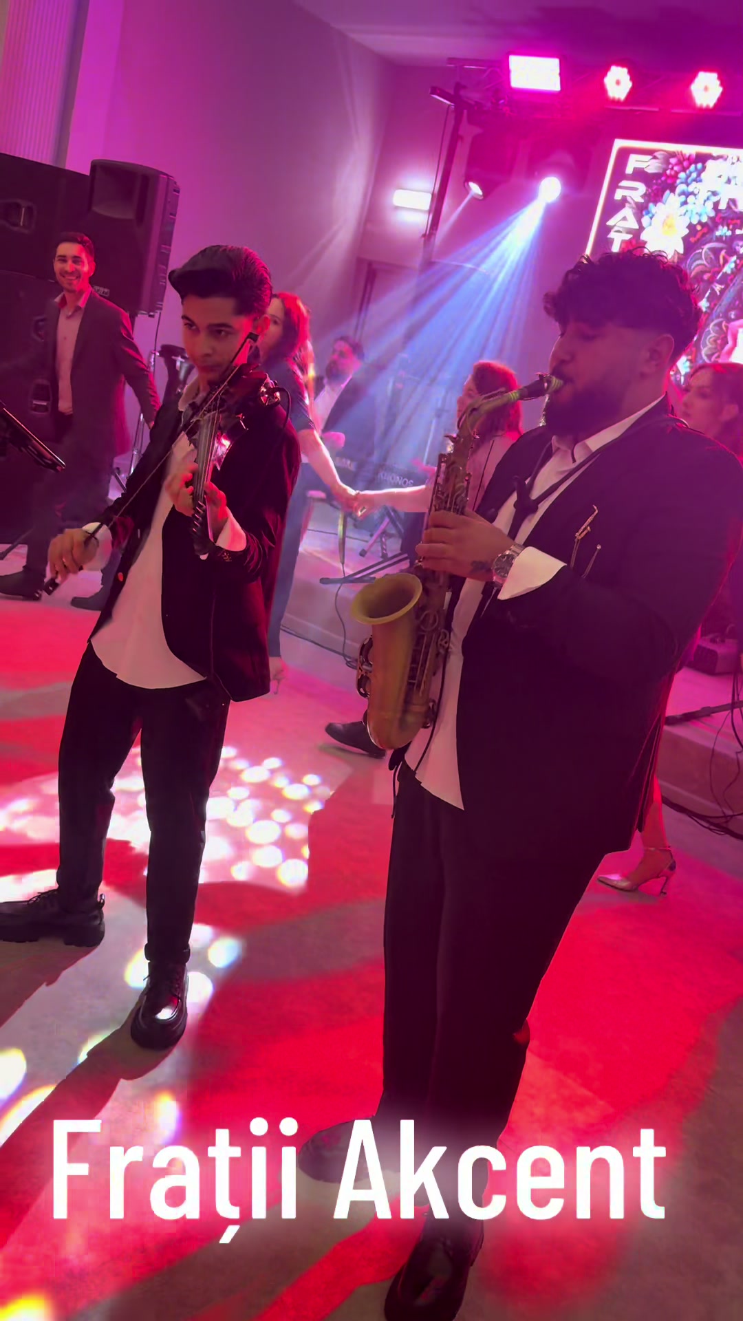 @Frații Akcent 🎤🎶