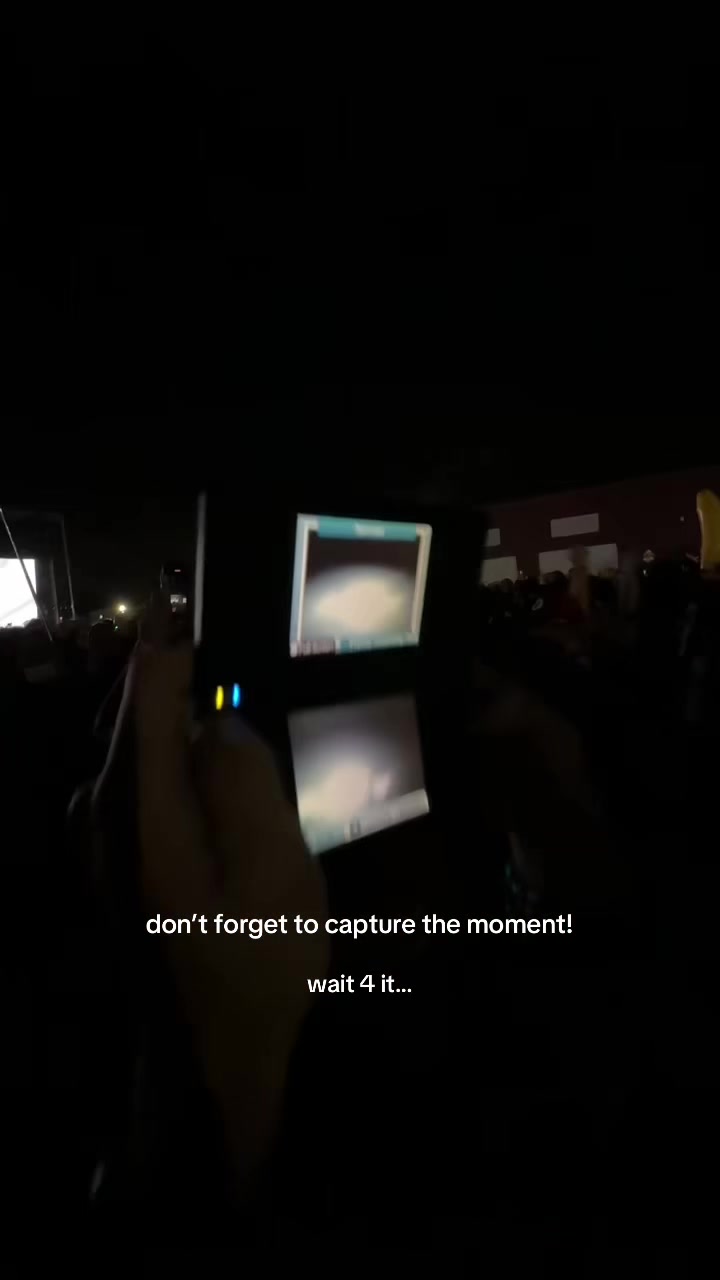 @V 🇱🇧