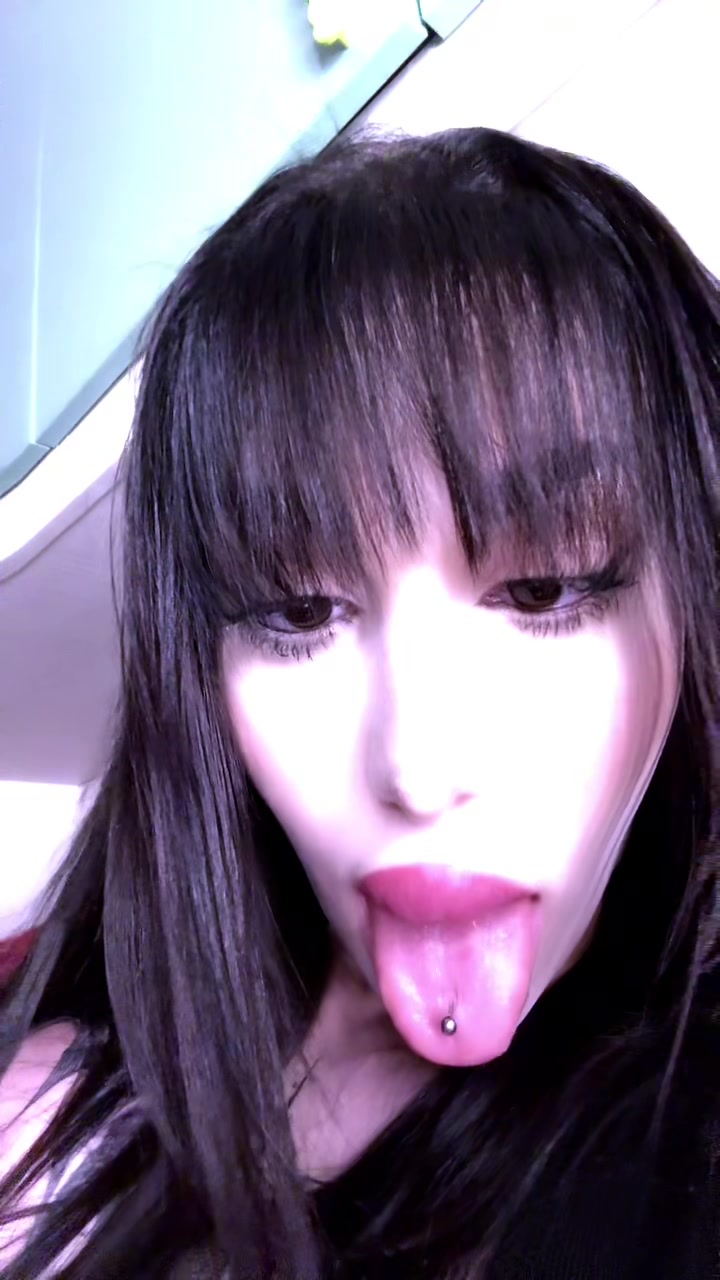 @uxorluciferi