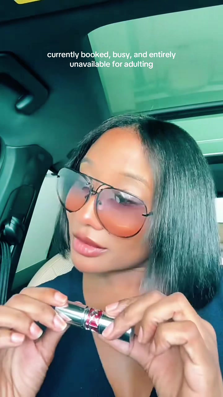 @EffortlesslyChiic