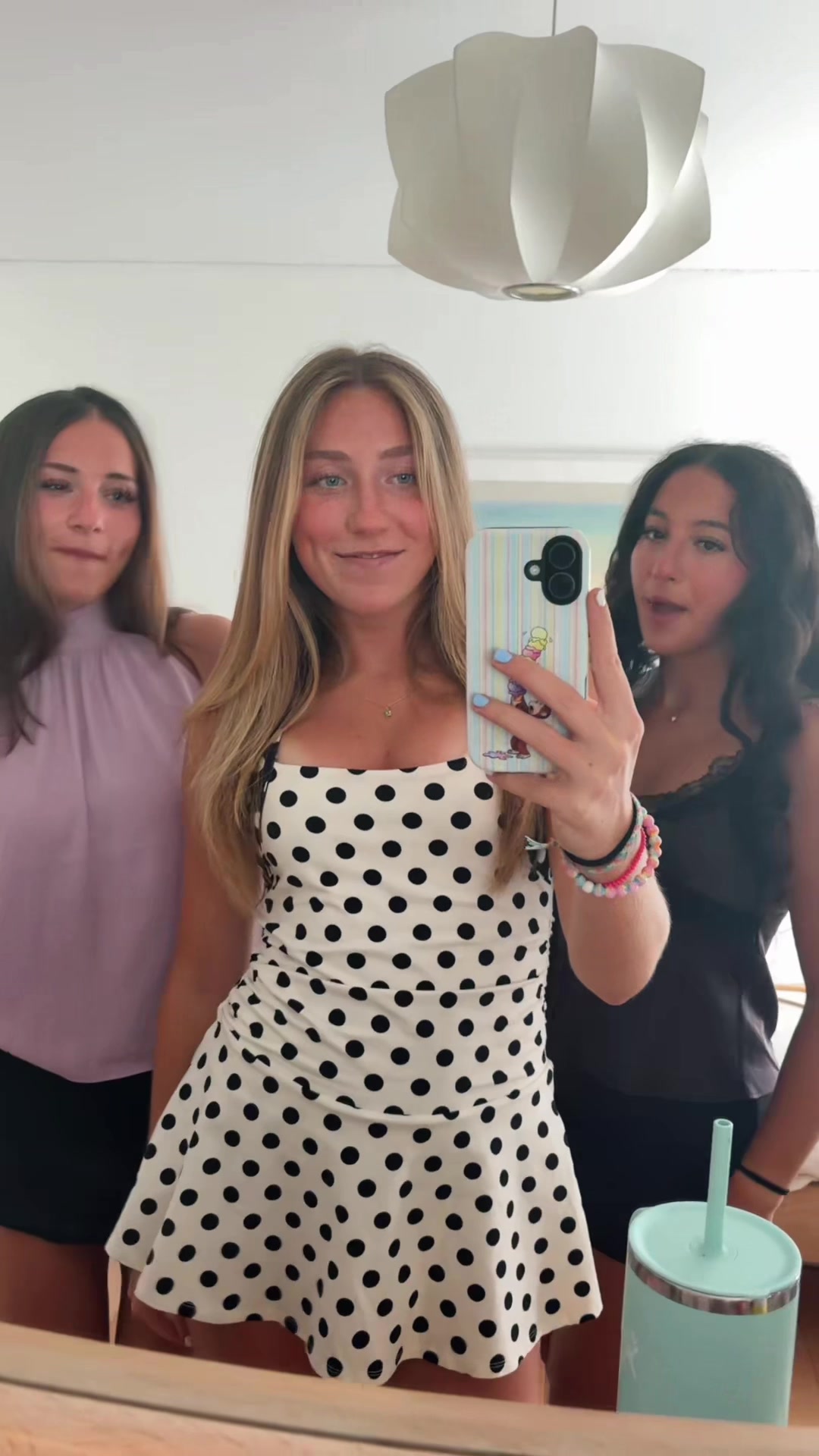 @LAINER🙃🤑🤸♀️