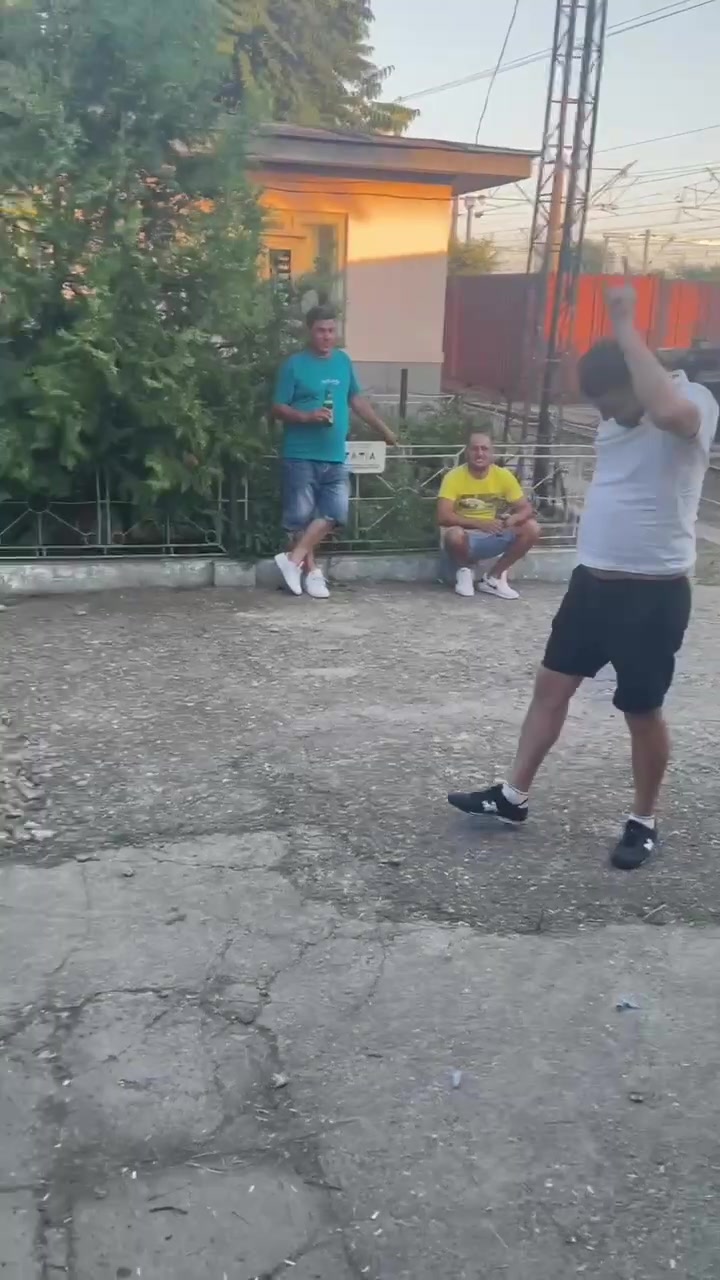 @Ionuţ Slavu
