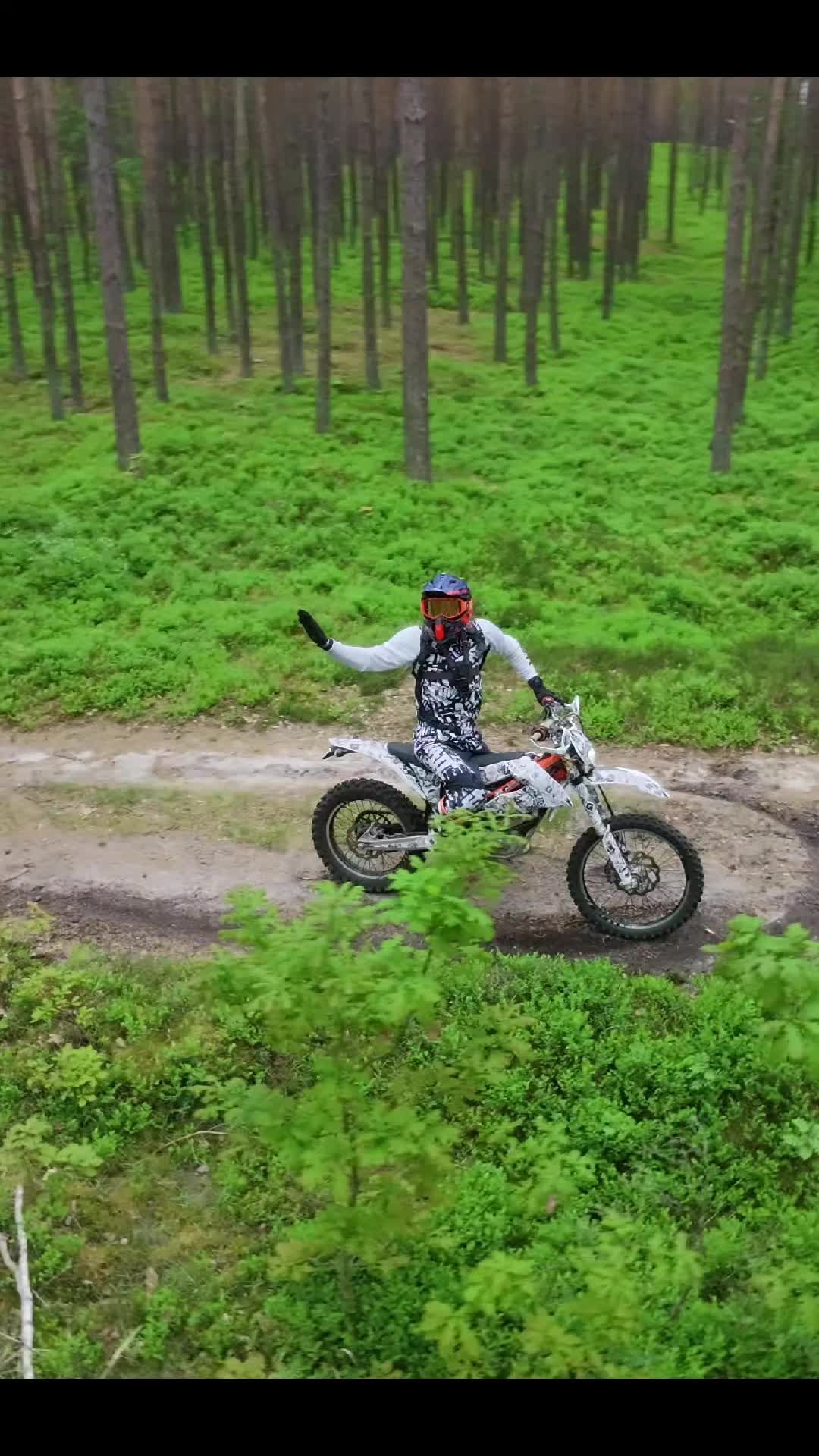 @MotoDroneMadness