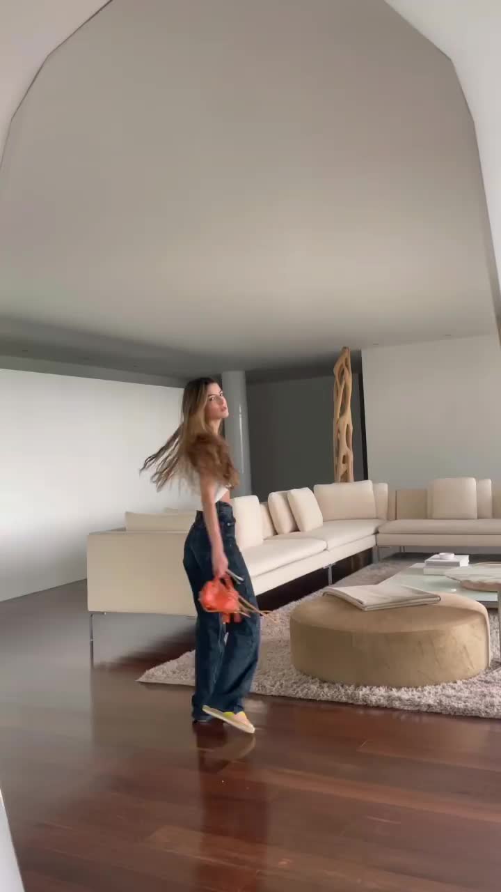 @Julia_Martin