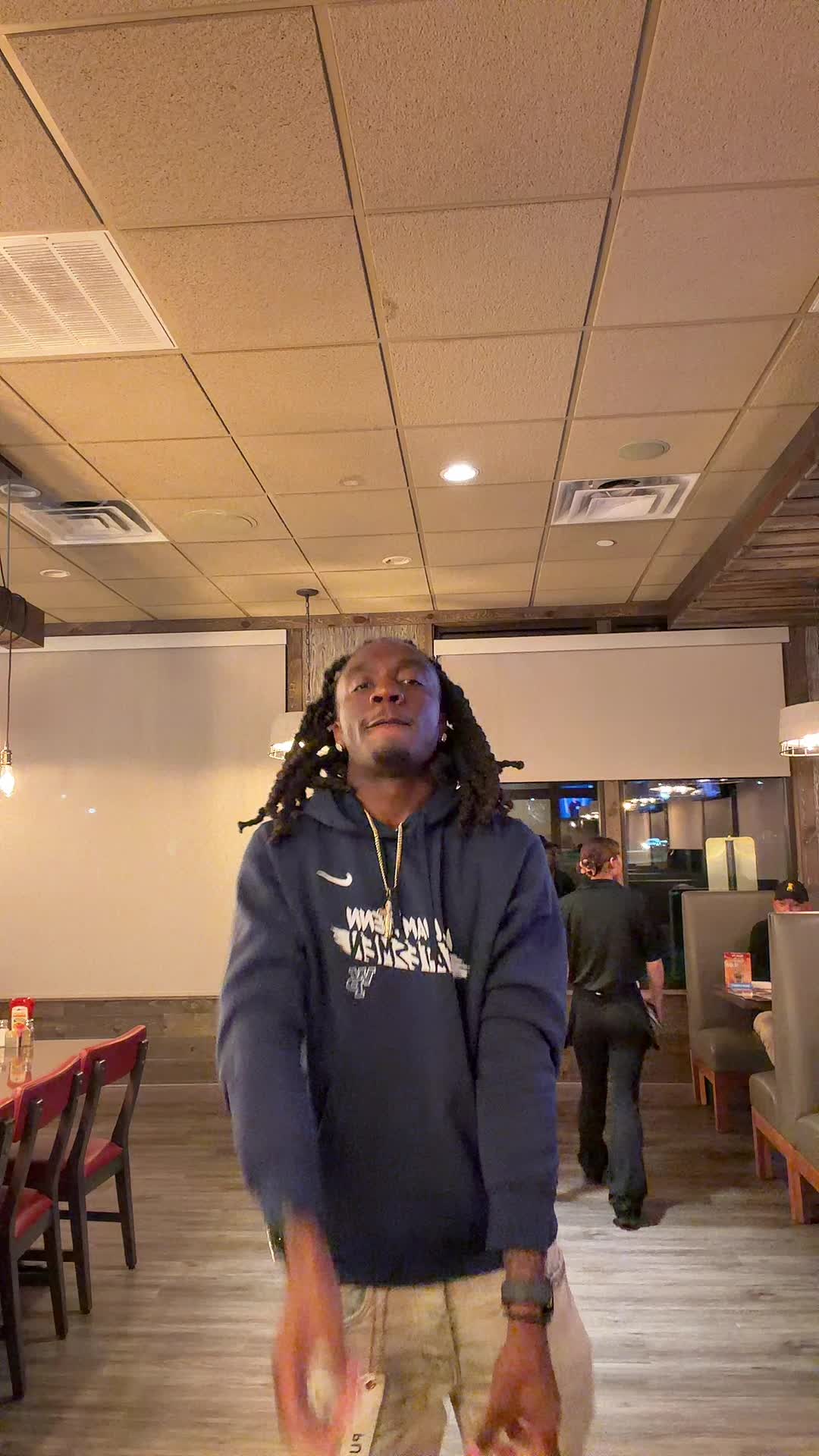 @Zayfrmda813