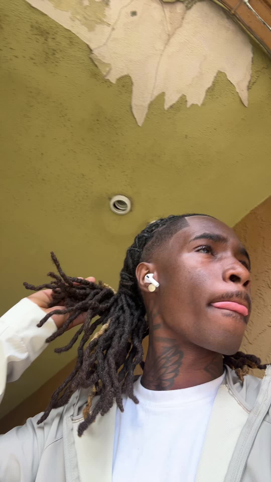 @zy