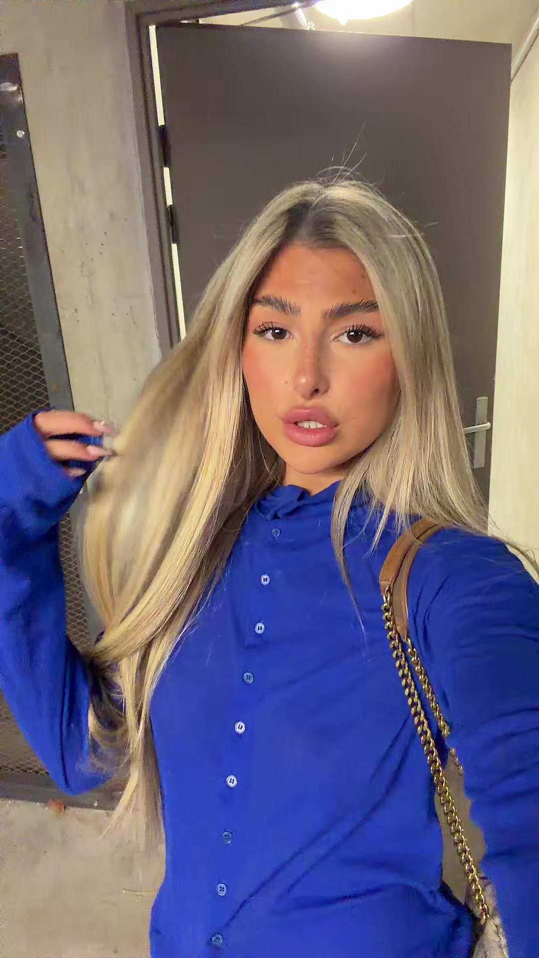 @blondiexbabe
