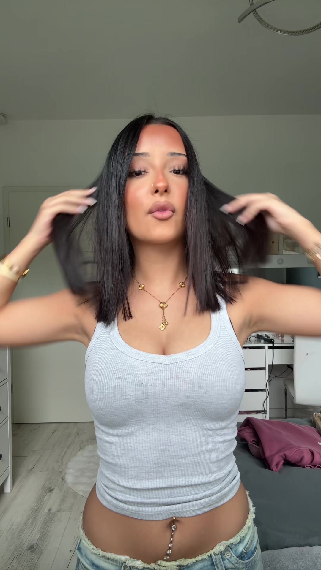 @elissa