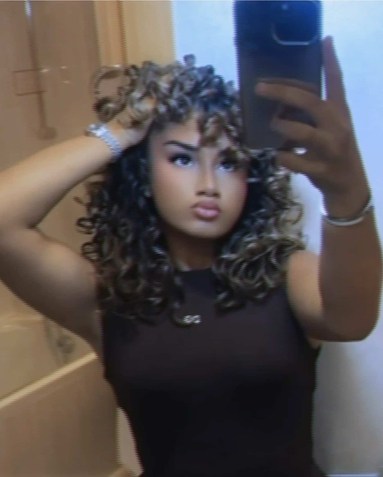@ella kaplan🤍