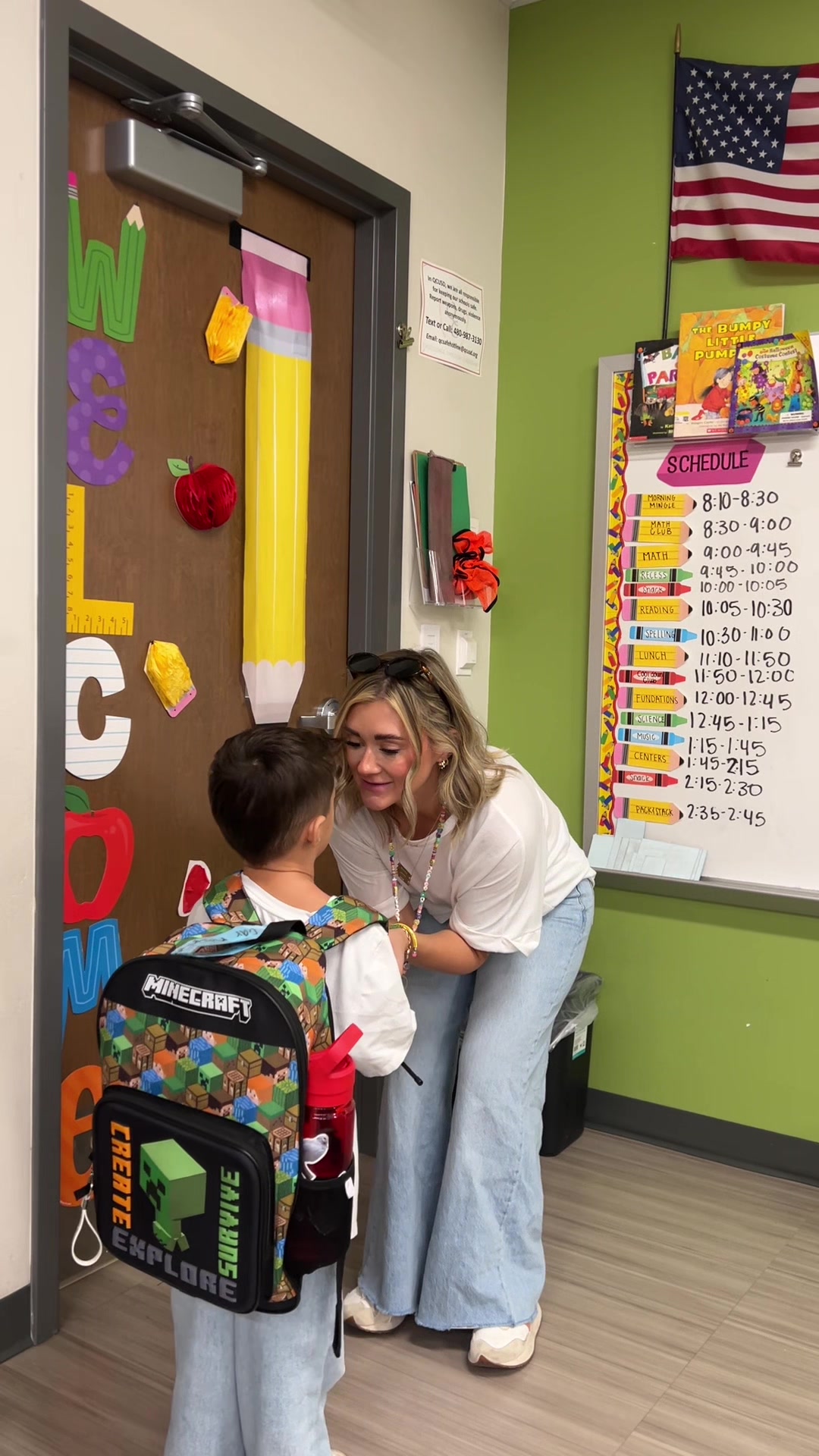 @Hales | boy mom | Teacher