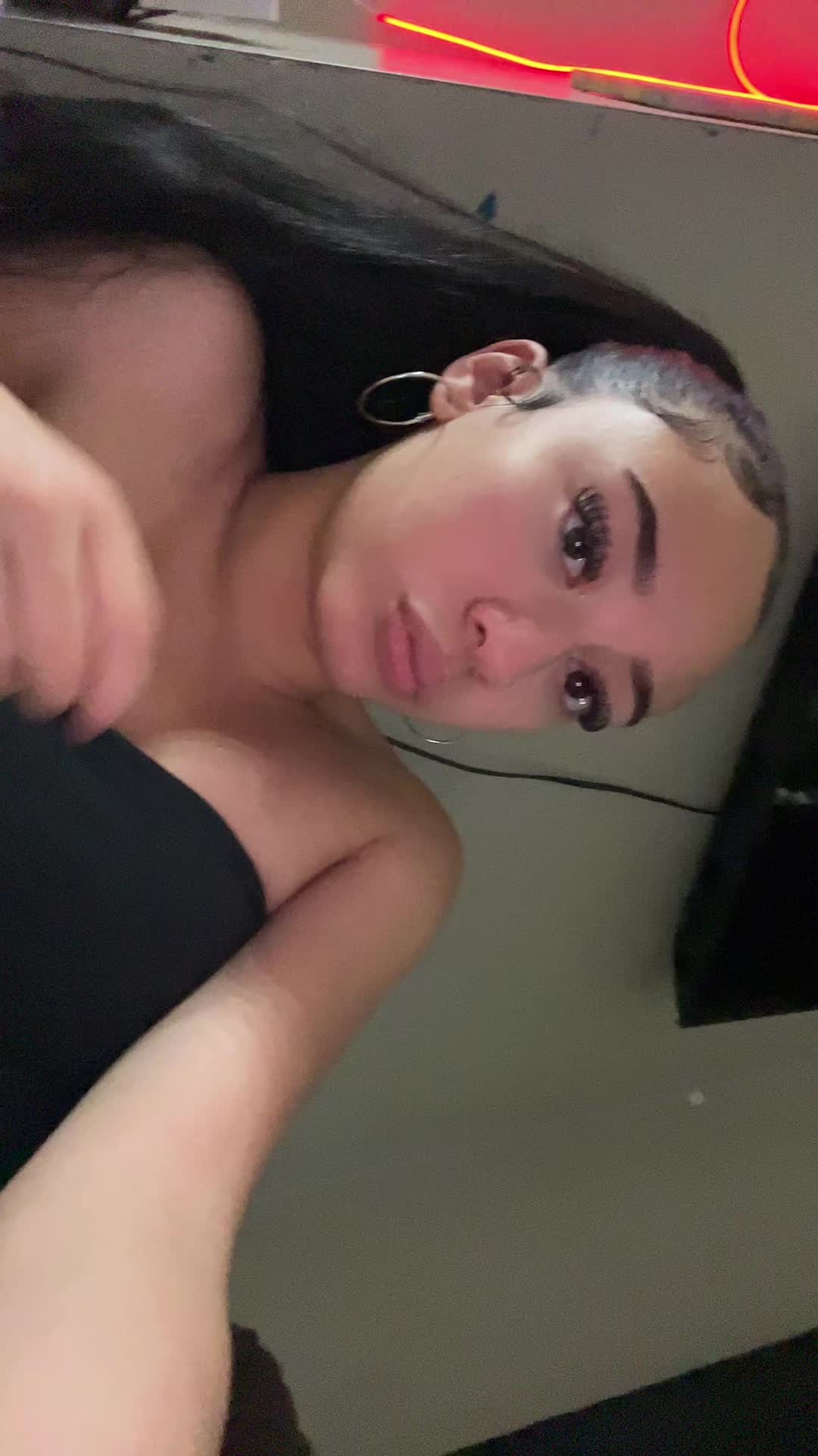 @FreakiestDominator