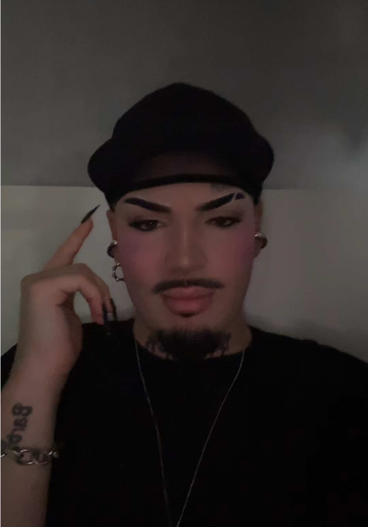 @𝐢𝐜𝐲 𝐠𝐨𝐫𝐠𝐨𝐧