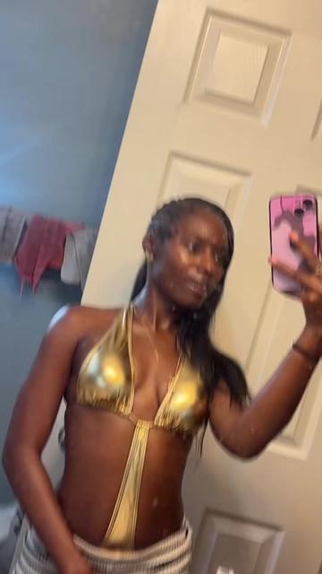 @darkskinhottieeeeeeeeeee