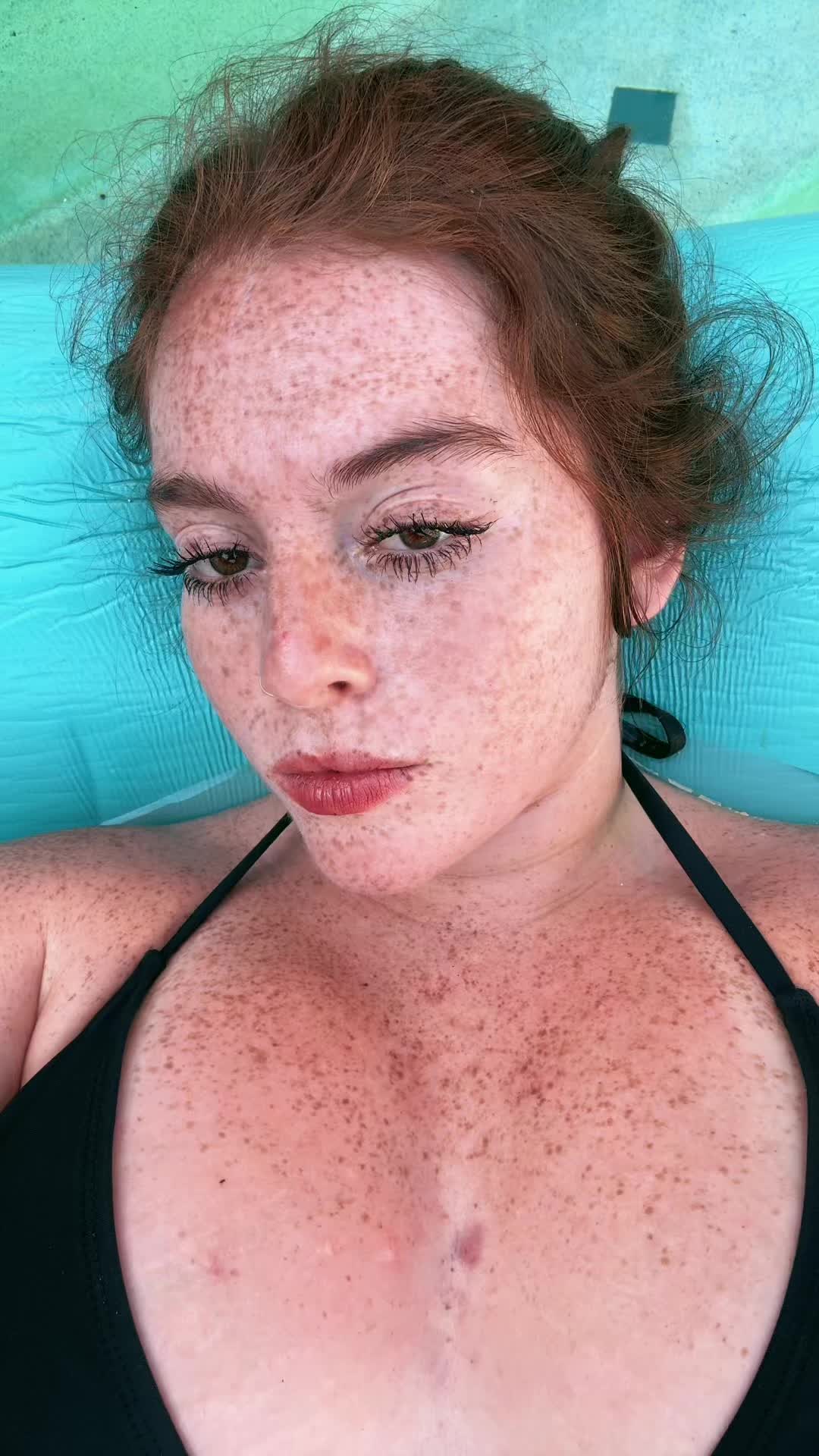 @Gabi ✧⋆˚꩜。