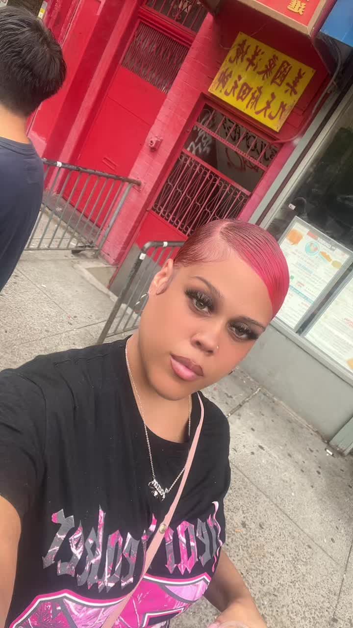 @whyshesopink