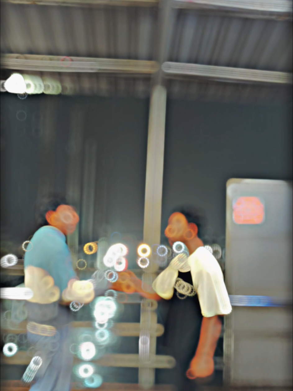@▶ ●────────