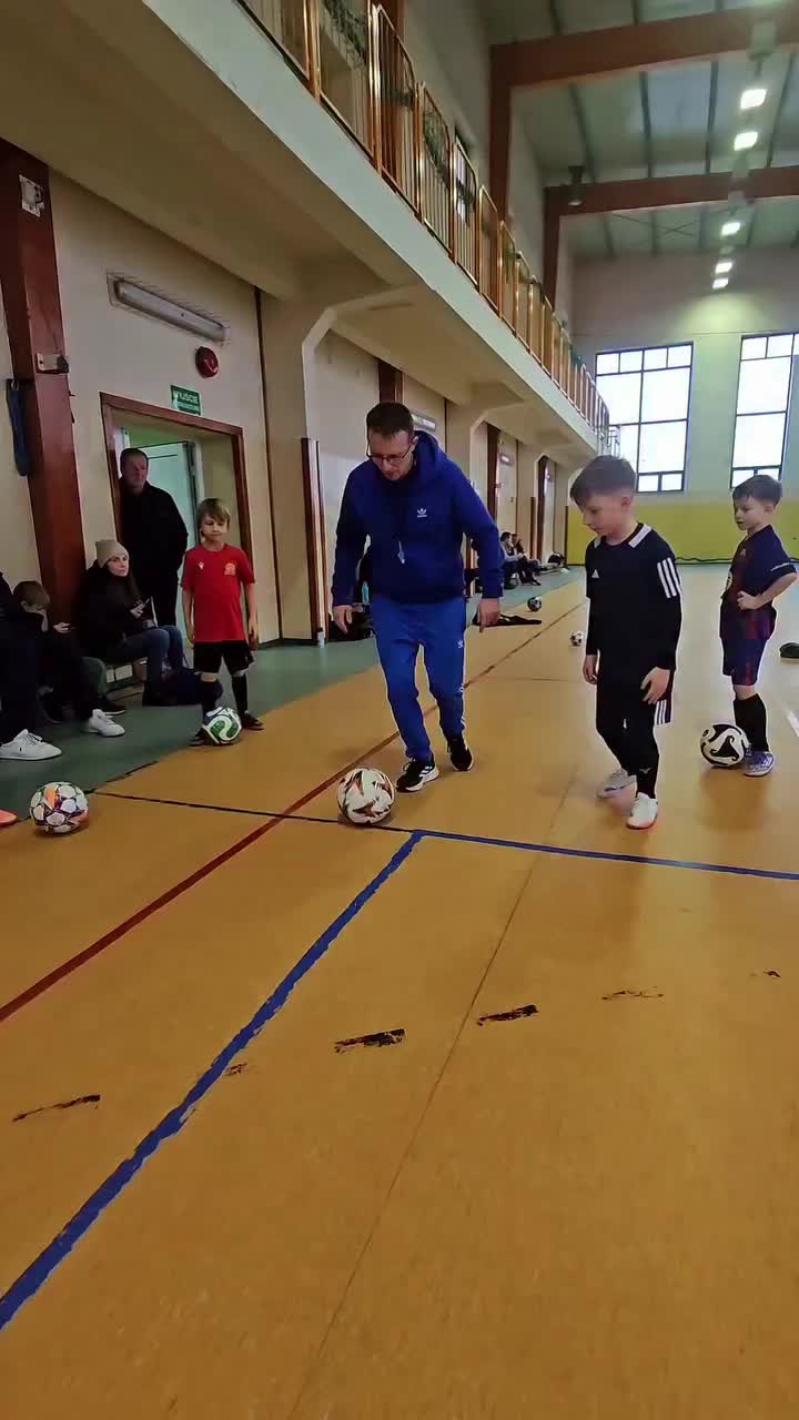@Trener Dryblingu Piłkarskiego