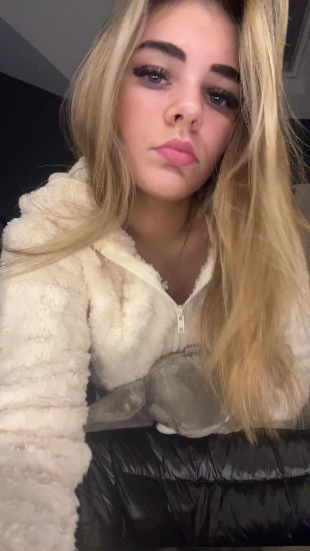 @poppykobrien