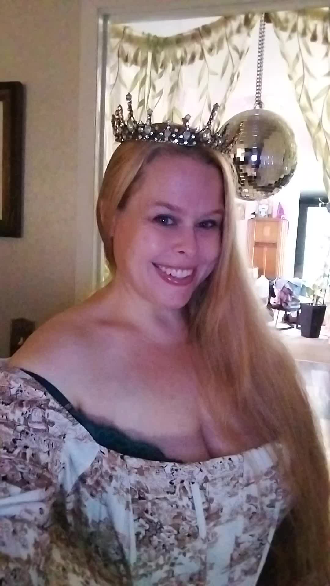 @HeatherHurtsSoGood