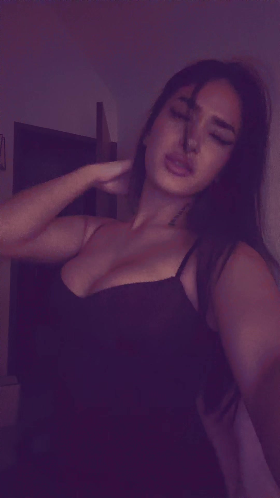 @Vinoschh