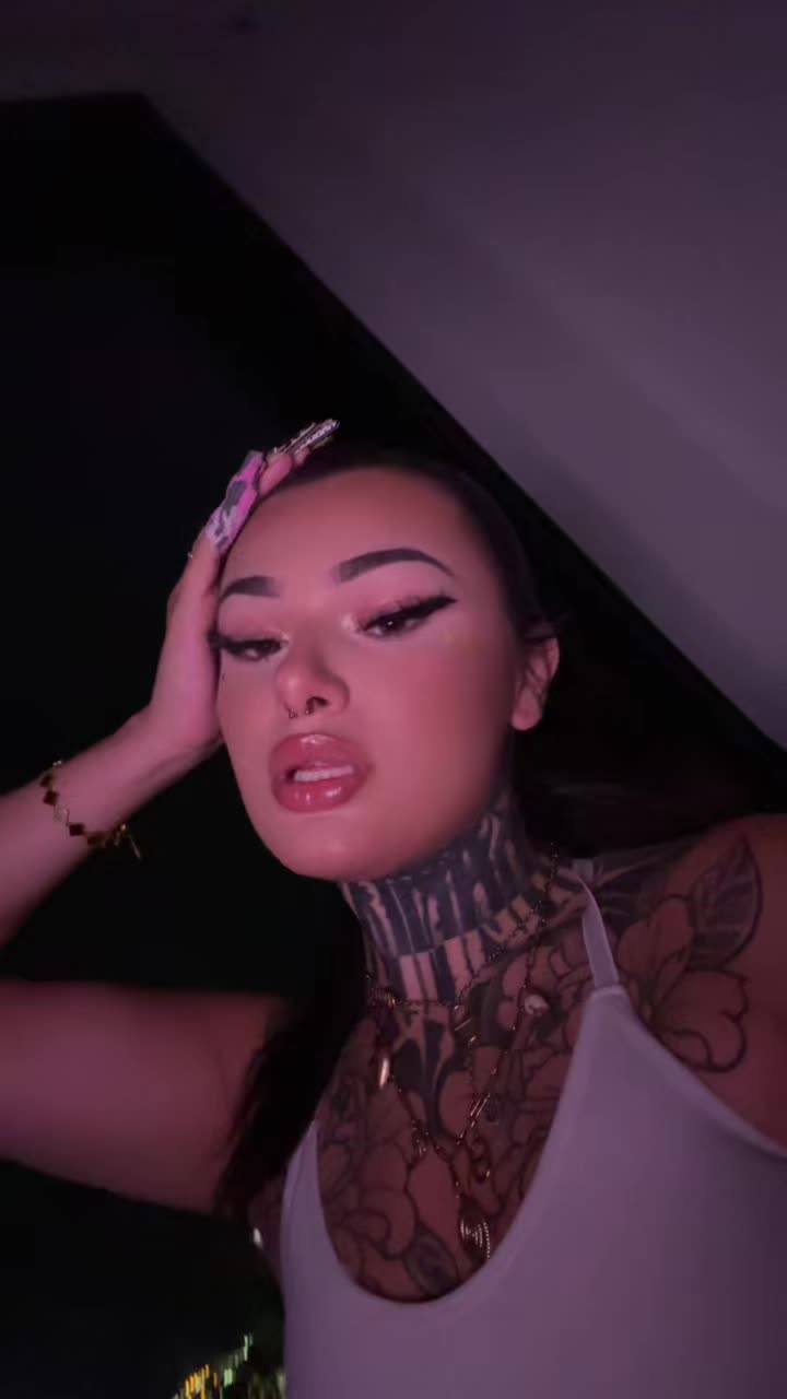 @Baddie_ink
