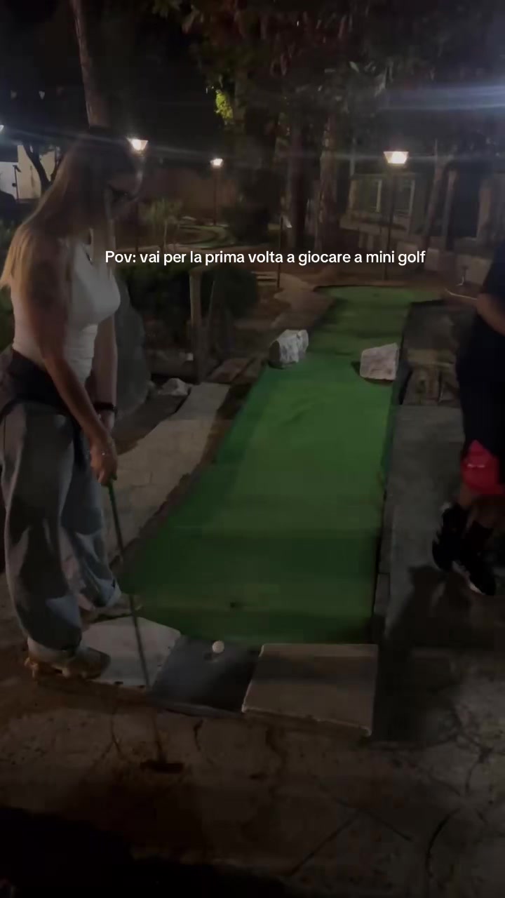 @Elenadellamico