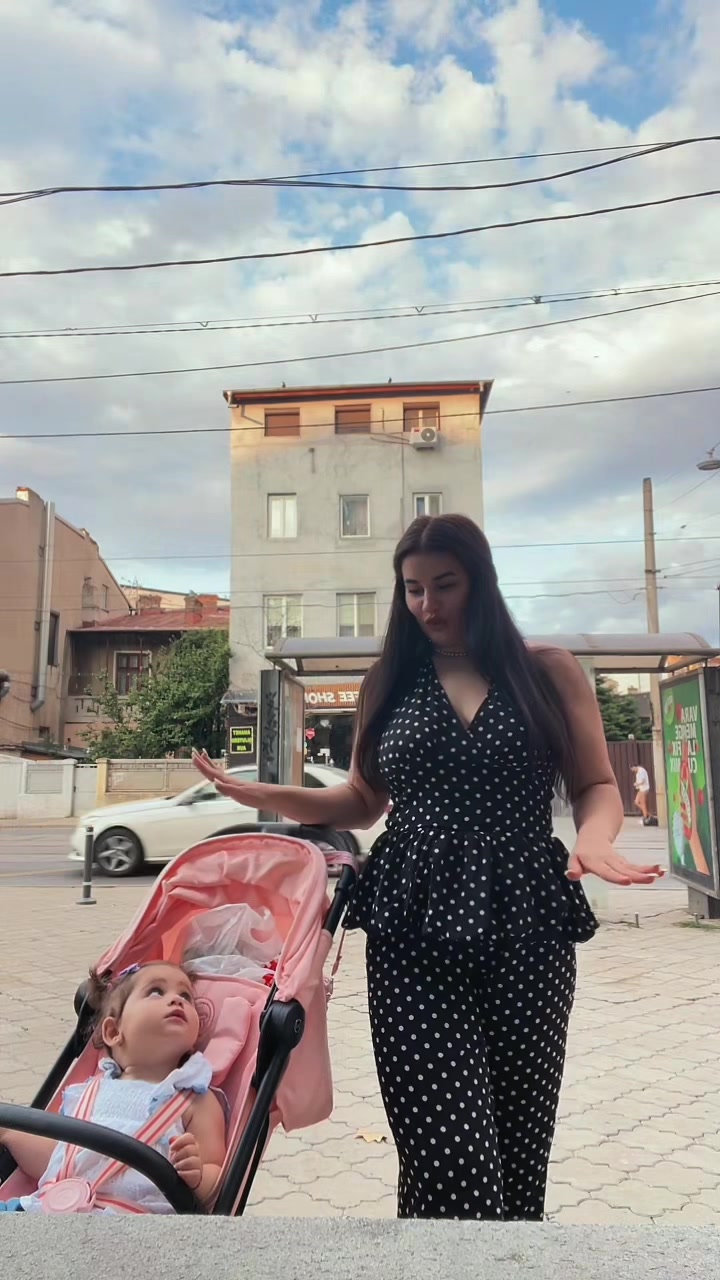 @Ana_criss8
