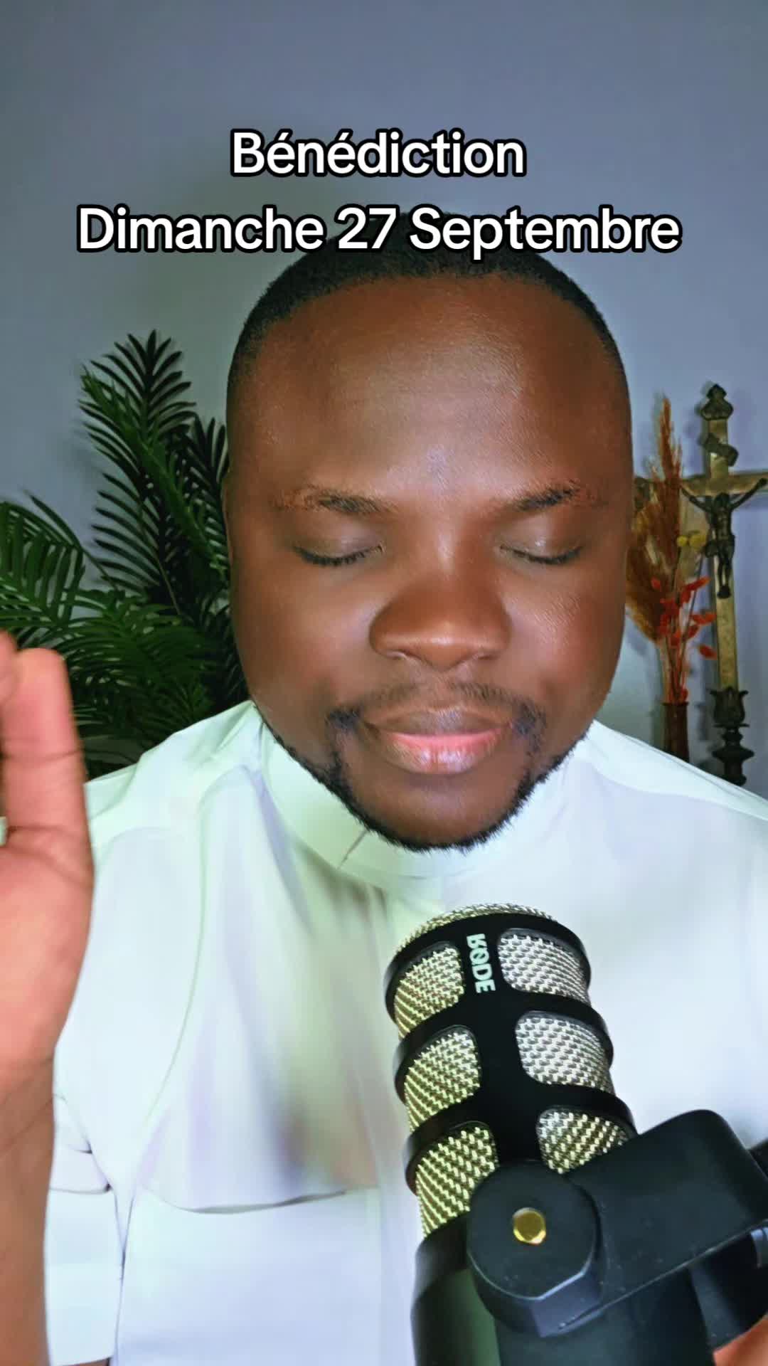 @Padre Précieux 🇨🇵🇻🇦