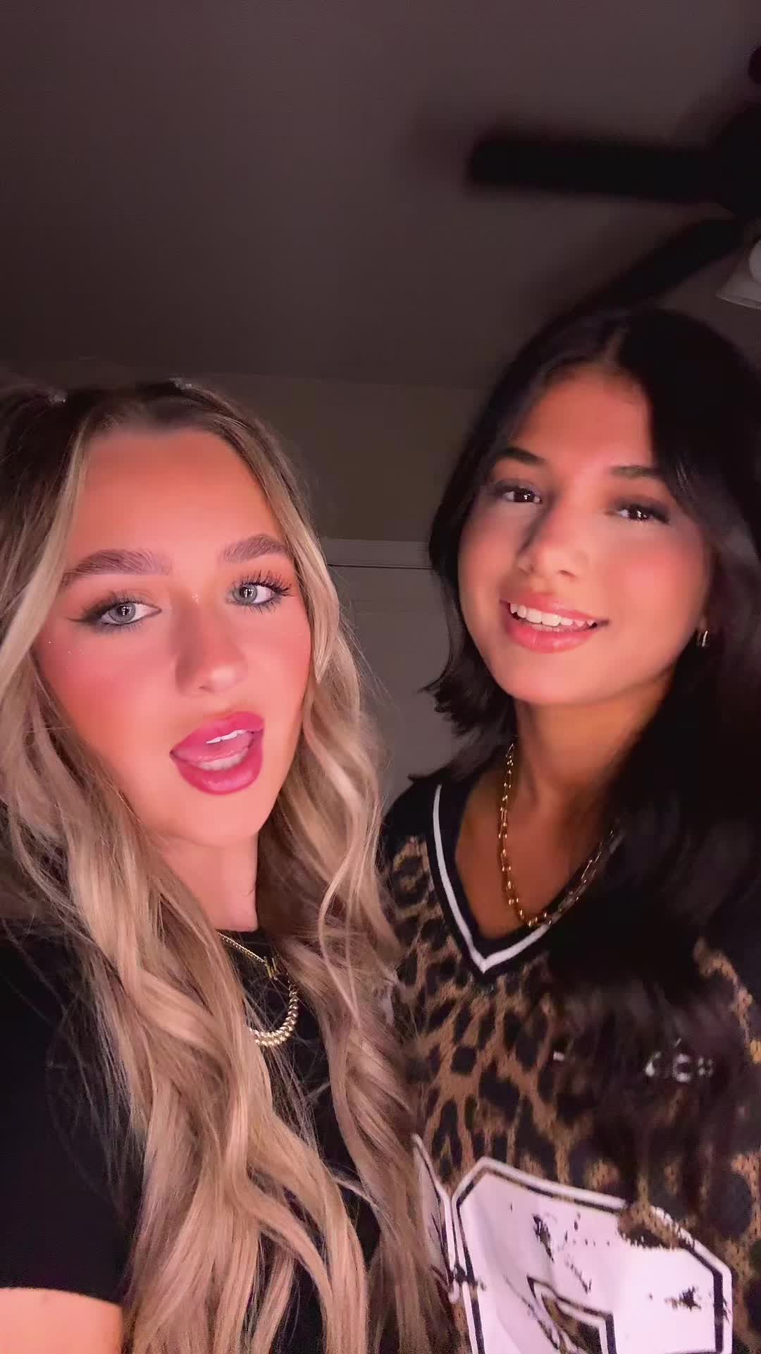 @anela