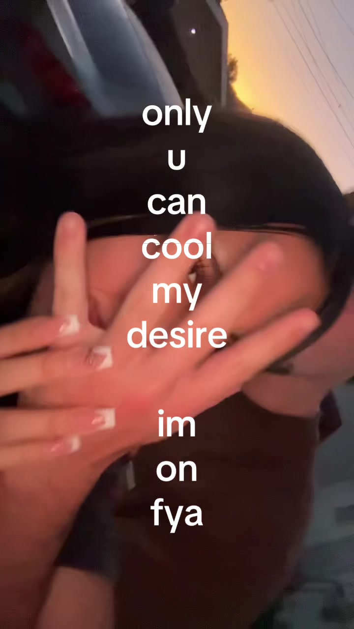 @𖣂