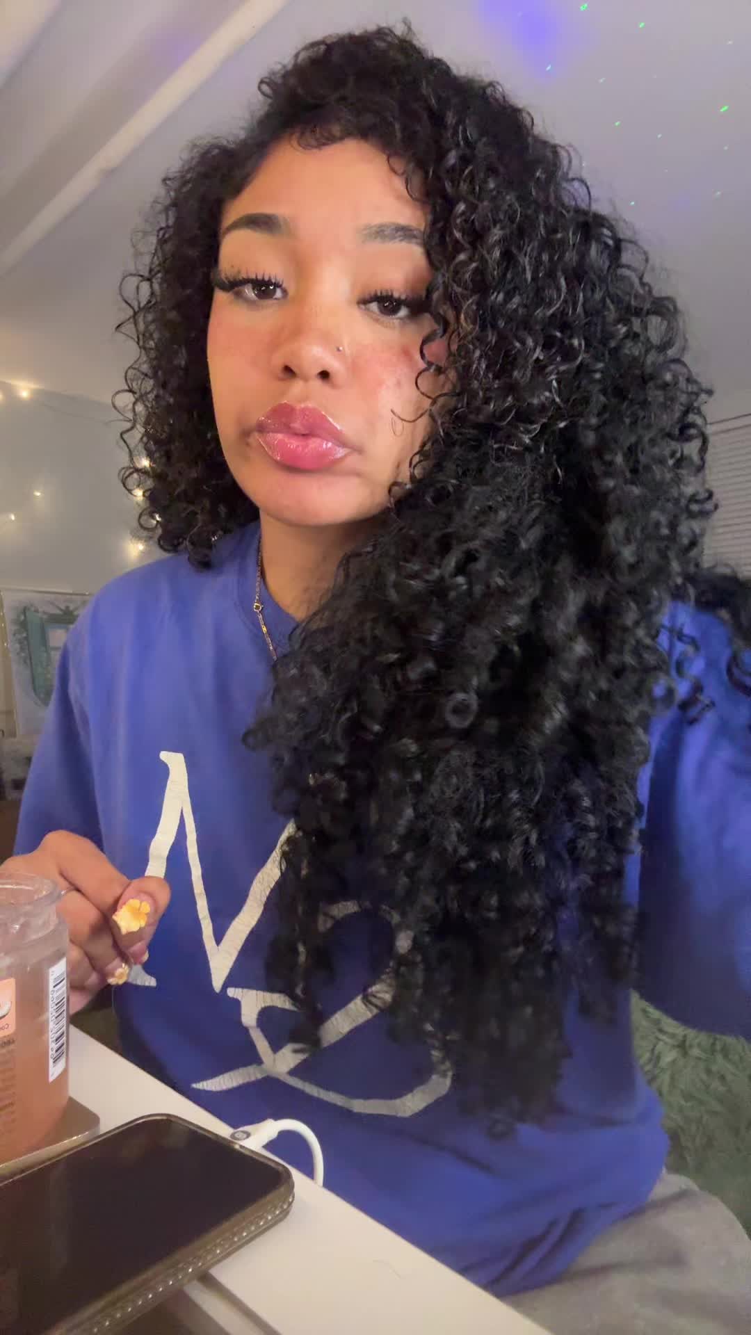 @<3😘