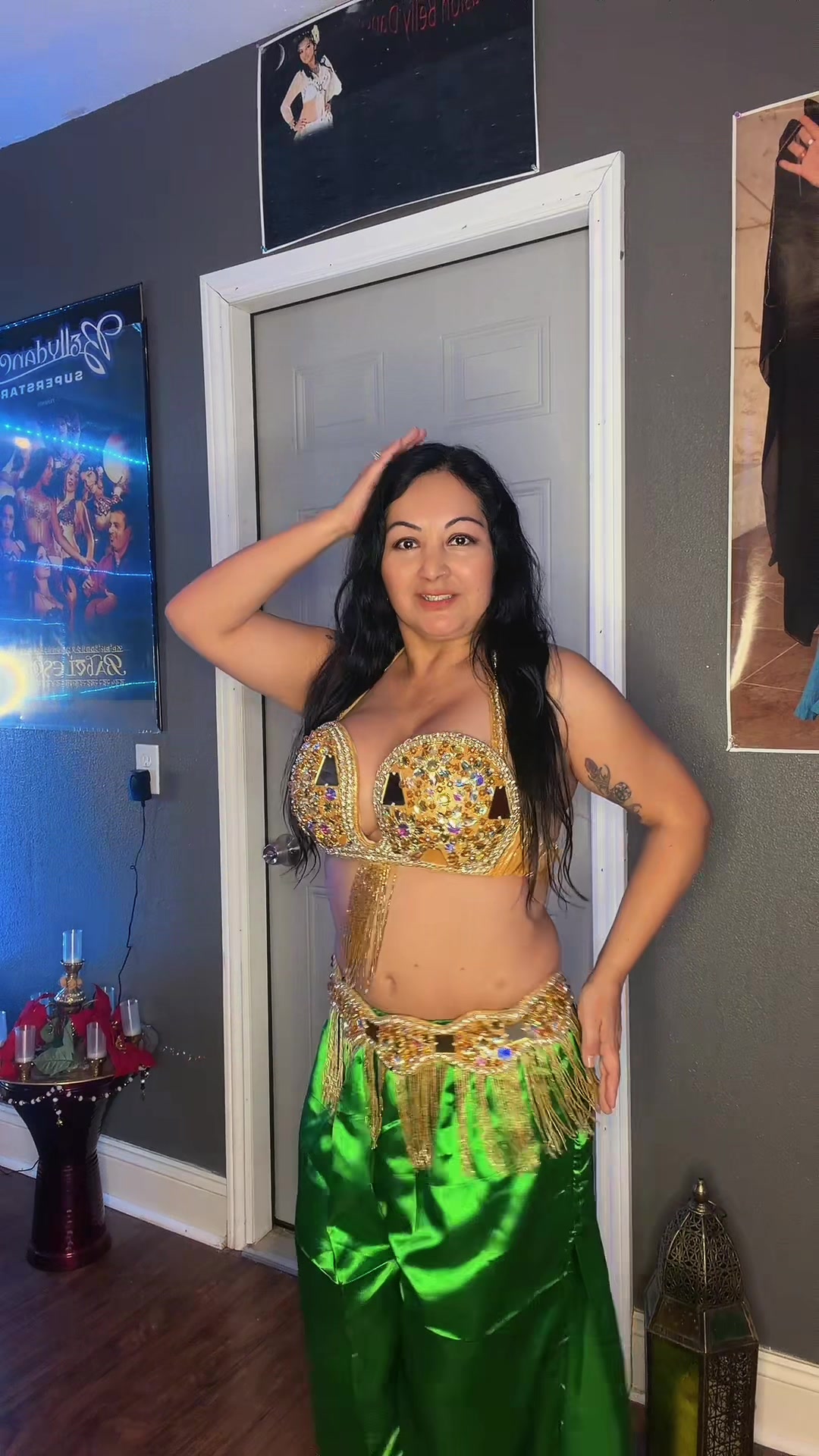@Mari Las Vegas Belly Dancer