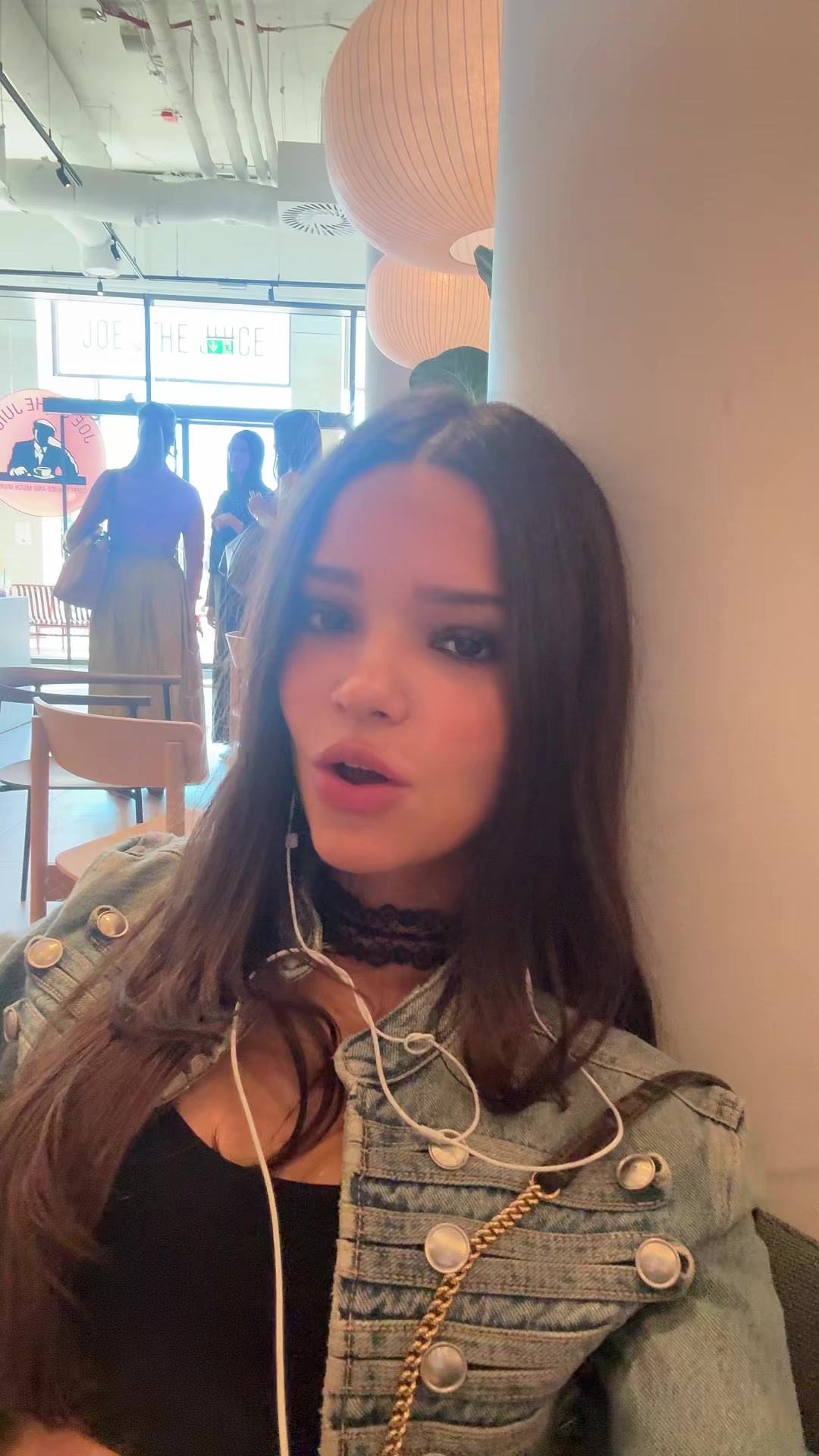 @modelazrajones