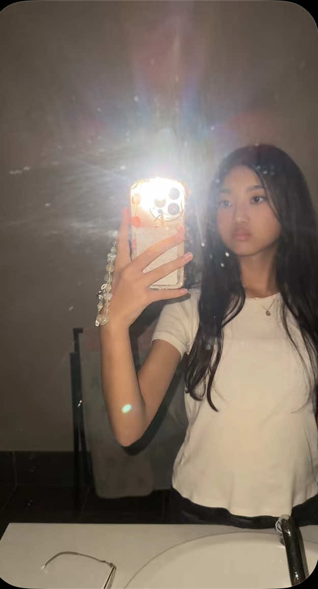 @𝐬𝐨𝐩𝐡𝐢𝐞 ᥫ᭡.