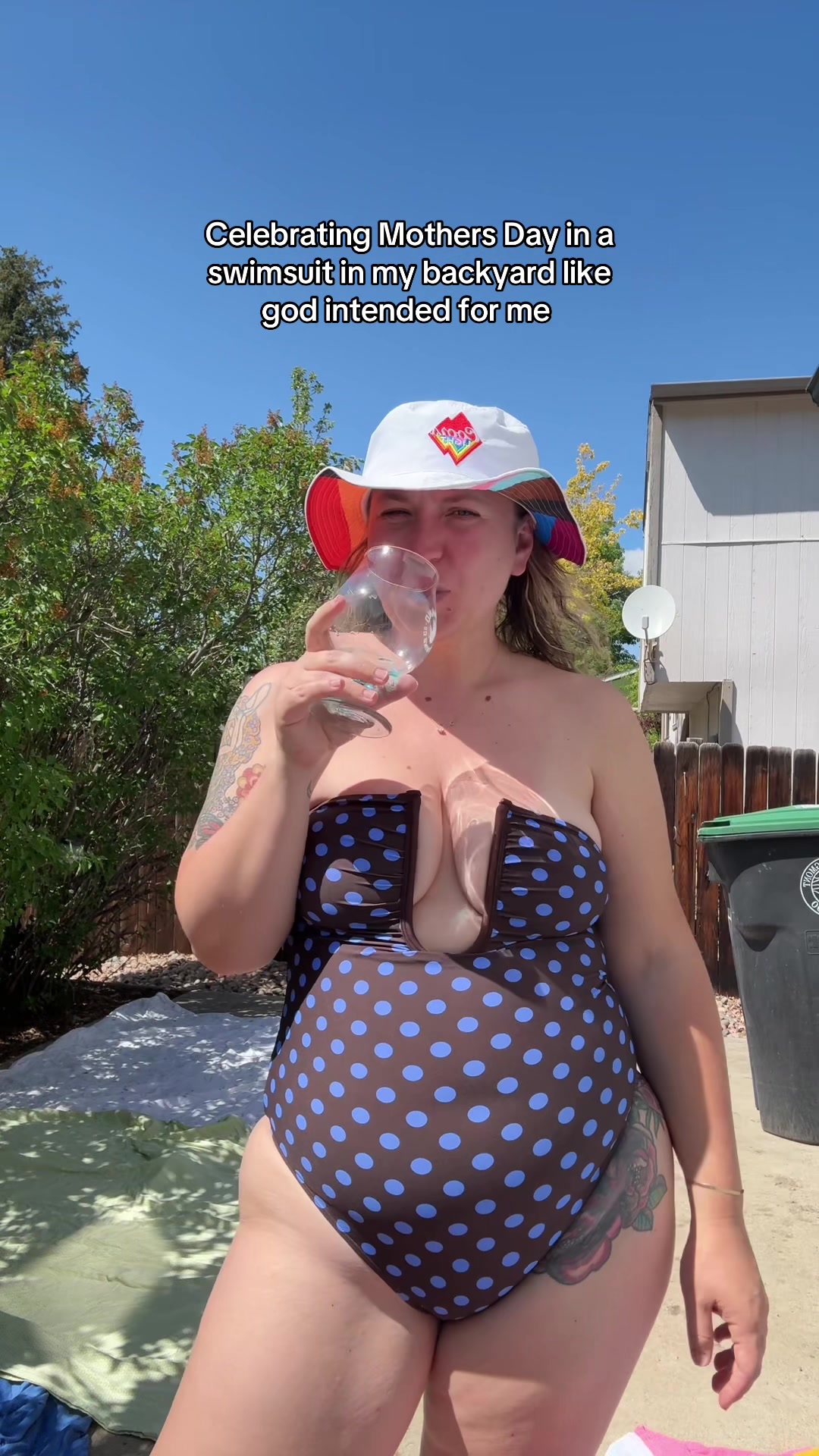@Hali Holt 🥨