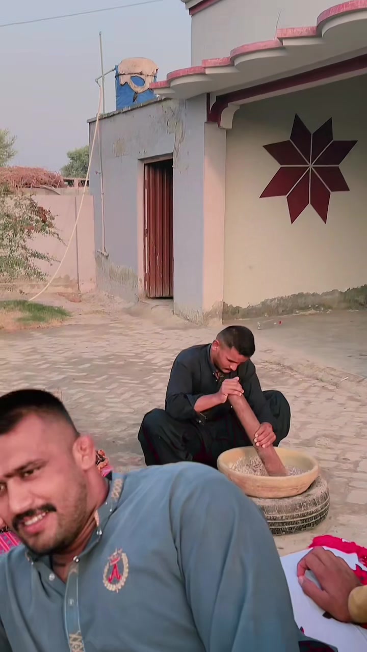 @Asif pehlwan mochi 💪