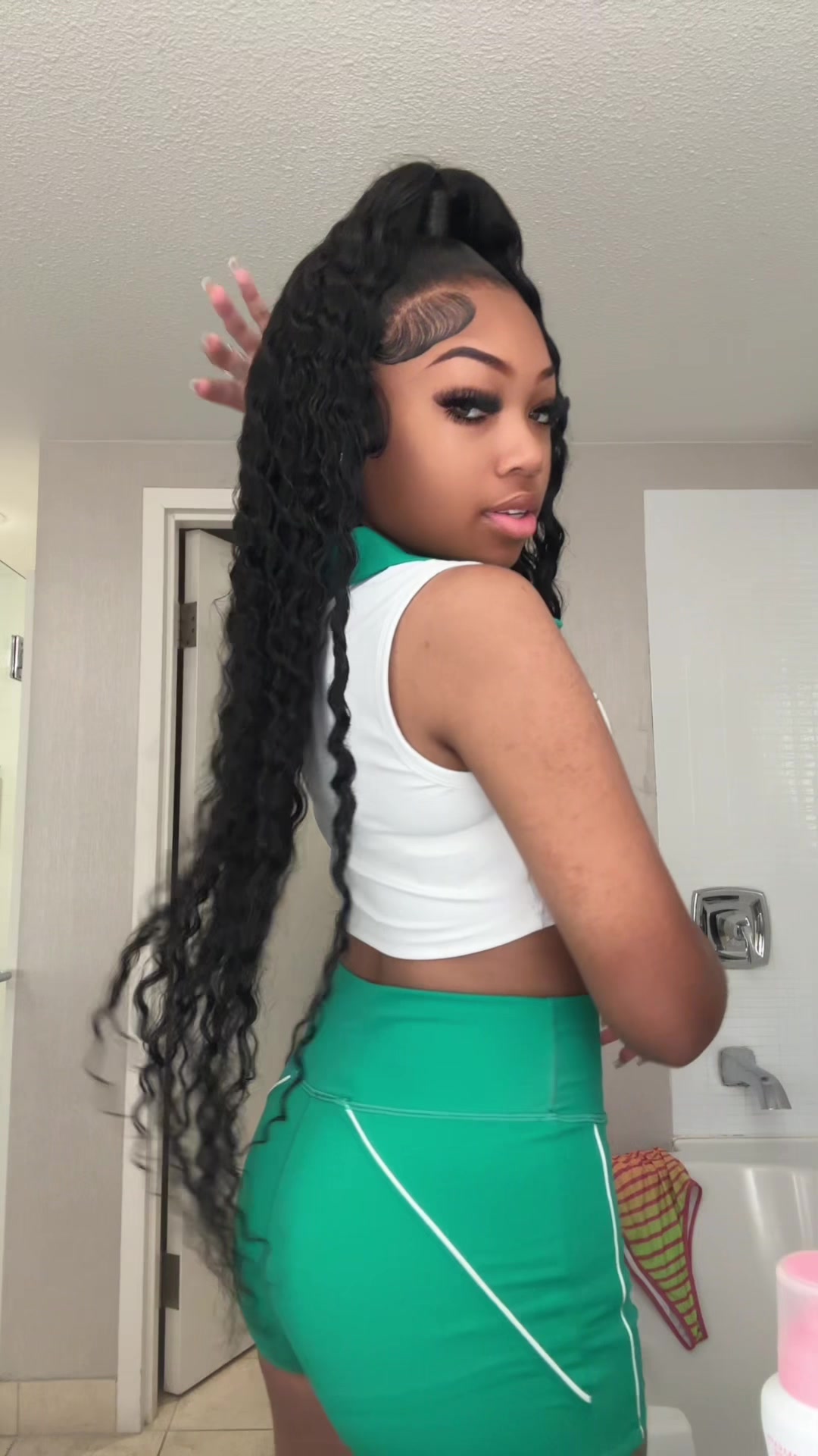 @theeleah.b