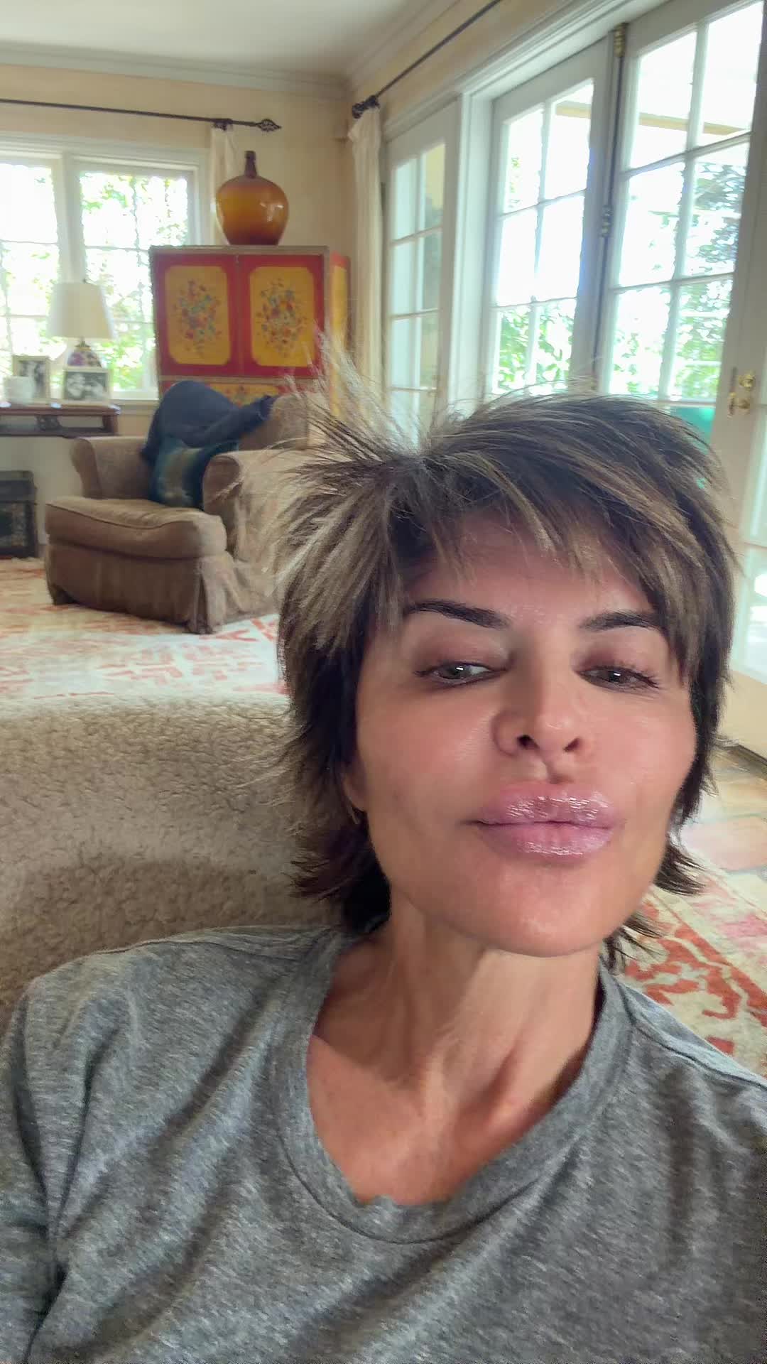 @Lisa Rinna